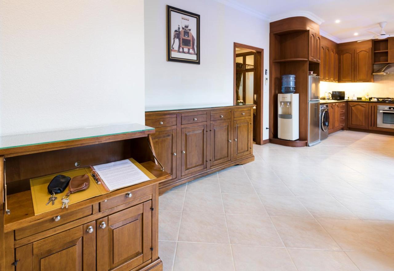 Village Austria Luxury Pool Villas パッタヤー エクステリア 写真