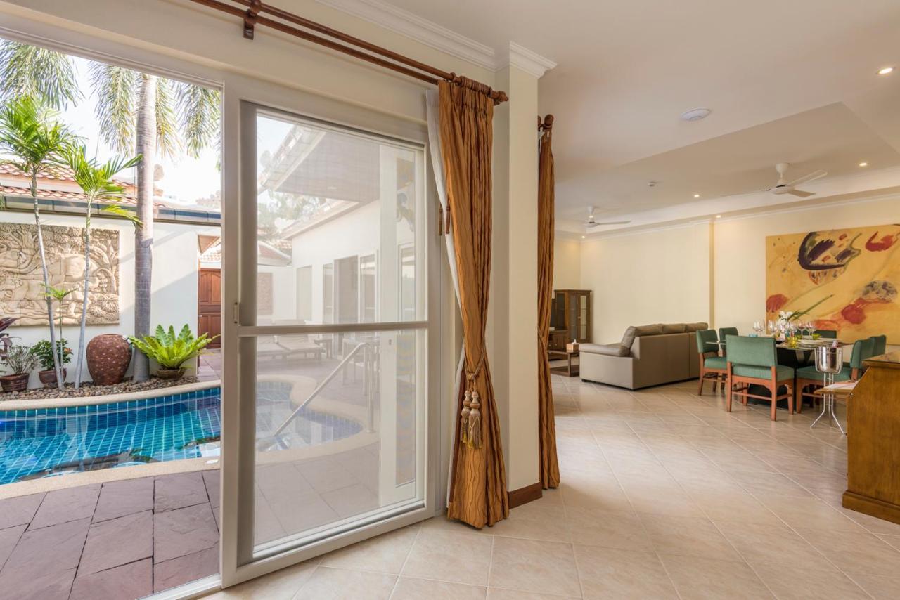 Village Austria Luxury Pool Villas パッタヤー エクステリア 写真