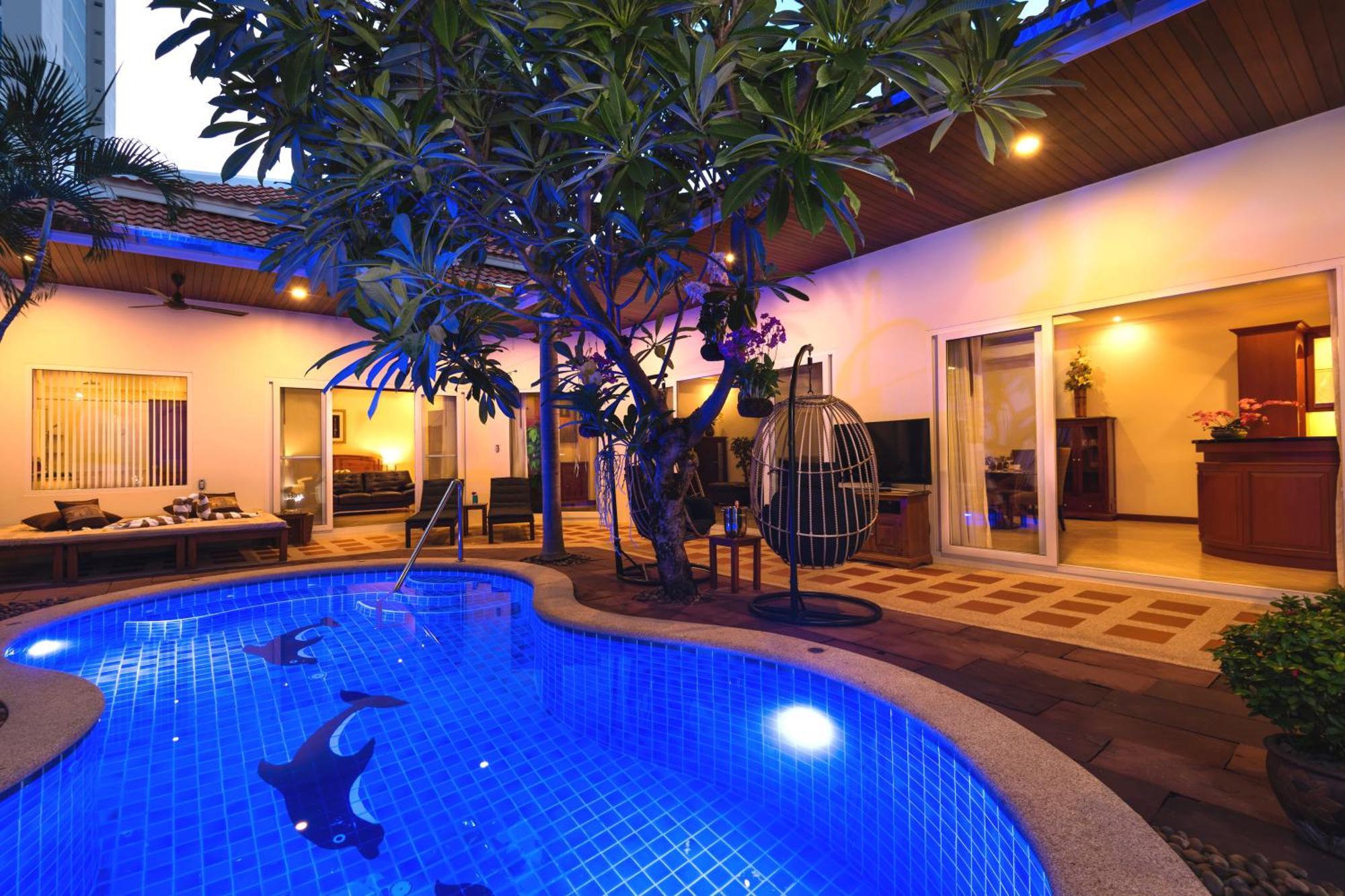 Village Austria Luxury Pool Villas パッタヤー エクステリア 写真
